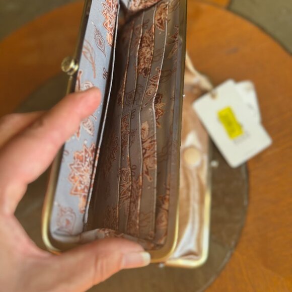 Hobo Lauren wallet NWT Cameo - Picture 4 of 5